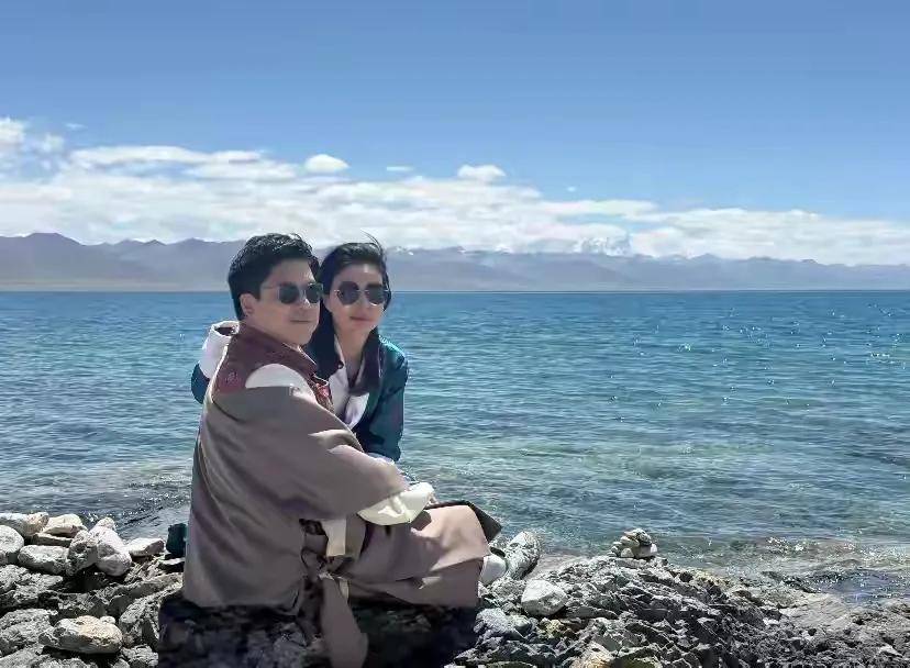 上的坡地长, 语气里带着, 酒的冲劲