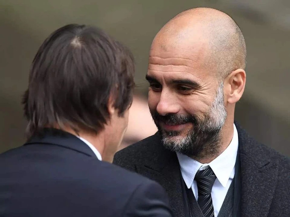 越意大利边, 那不勒斯不